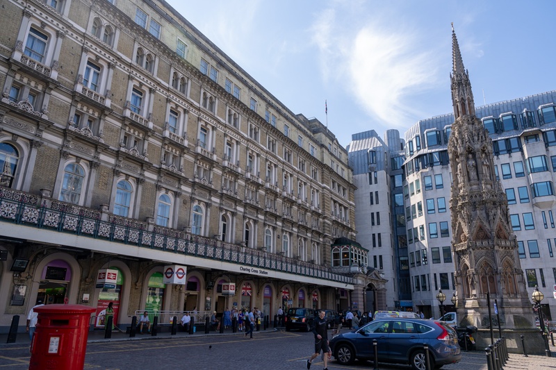 charing cross1